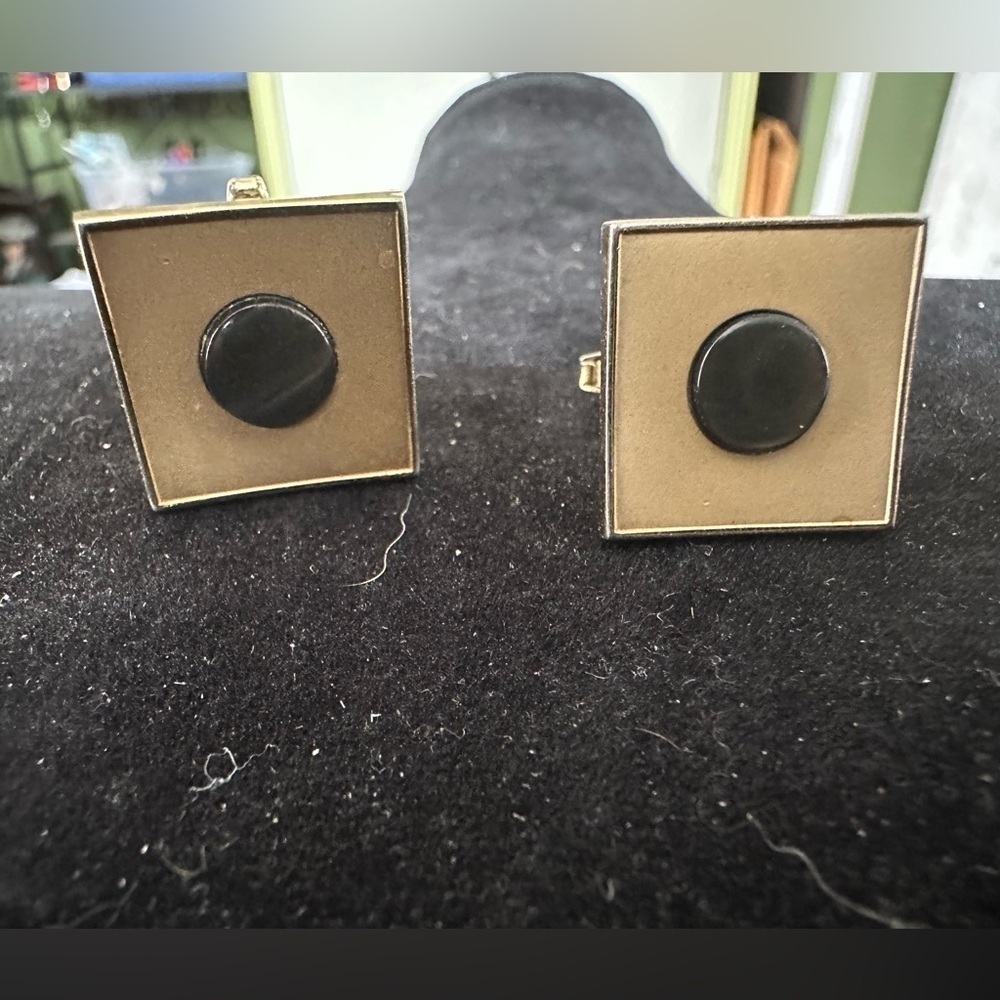 Vintage Sarah Coventry Gold Tone Cufflinks Black Stone Center
